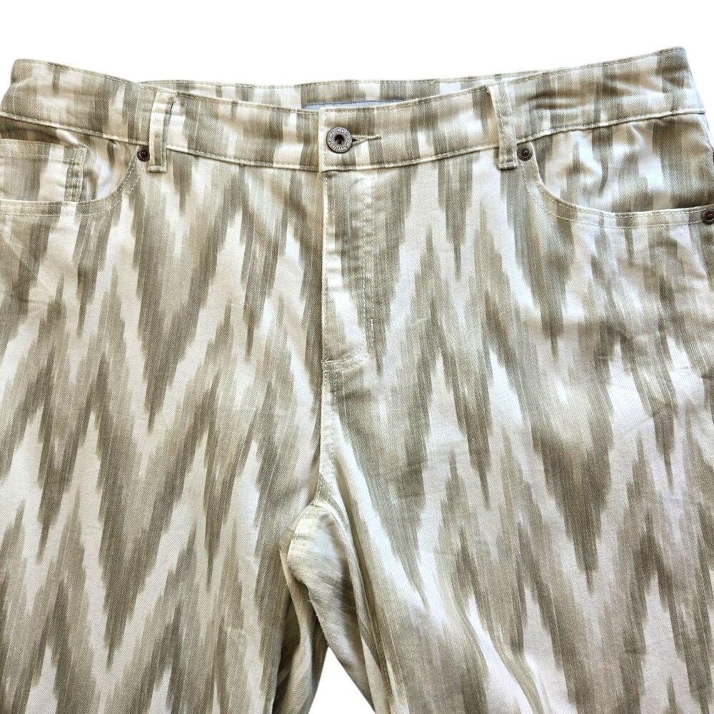 Chicos Platinum Denim Printed Regular Fit Pants Ikat Tan White Size 14 - Picture 3 of 11